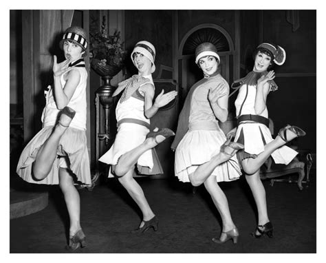 famous flappers 1920s photos.